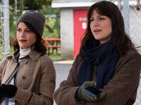Carla Gugino, Melissa Benoist in the series The Girls on the Bus on Max
