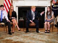180221-gideon-survivors-trump-lede_gmosf0