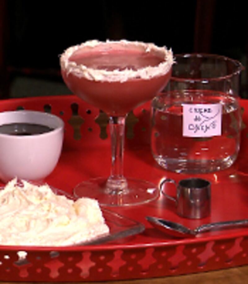articles/2011/02/09/valentines-day-cocktail-recipes-to-fall-in-love-with/vday-cocktails---red-velvet-cupcake_r8xfpq