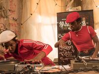 articles/2016/08/11/almost-really-famous-meet-the-rising-stars-of-the-get-down/160810-fallon-get-down-kids-tease_gpkeb7