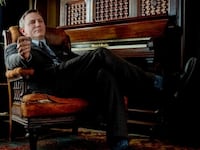 knives-out-daniel-craig-tease_loned0