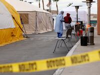 2020-12-08T214016Z_942224088_RC29JK92PA7S_RTRMADP_3_HEALTH-CORONAVIRUS-CALIFORNIA-HOSPITAL_q3vn7g