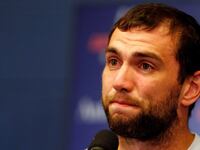 191013-mills-andrew-luck-hero_jpjdz3
