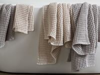 waffle-towel-cotton-grey-000-2_1440x_vaw1w2