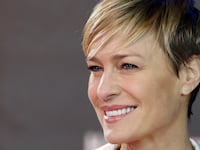videos/2016/05/18/the-cards-robin-wright-played-to-get-equal-pay/160518-Place-robin-wright-equal-pay-Tease_dpopqk