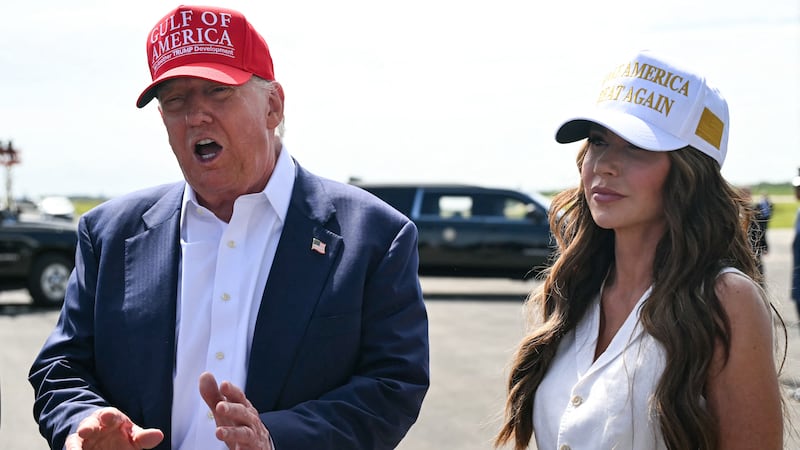 Trump, Kristi Noem