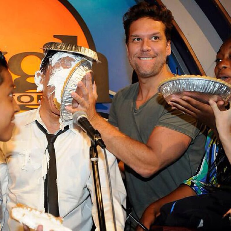 galleries/2013/09/05/robin-thicke-demi-lovato-more-celebrity-twitter-pictures-photos/130905-celeb-twits-12_bh3vzx