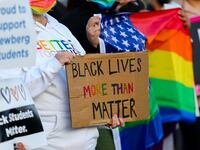 2021-09-29T031730Z_1155552141_RC25ZP99ARSF_RTRMADP_3_USA-PROTEST_prmavn