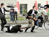 2022-07-08T102509Z_1129717389_RC2M7V90XMOK_RTRMADP_3_JAPAN-ABE_ugghky