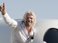 articles/2015/07/28/feds-caved-to-let-richard-branson-s-unsafe-spaceship-fly/150728-irving-richard-branson-tease_hm72xp