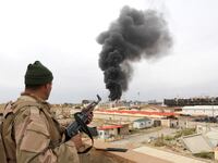 articles/2015/05/18/why-does-baghdad-let-isis-keep-winning/150517-siegel-isis-forces-tease_nayyu1