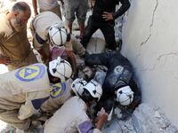 articles/2016/03/15/the-heroic-women-digging-out-syria-s-bomb-victims/160314-miller-syrian-bombs-tease_eesloq