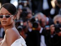 Rihanna-Trump-Puerto-Rico_yaglum