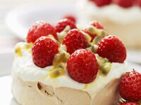 articles/2011/04/04/british-dessert-recipes/brownlow-brit-desserts_171287_obms1q