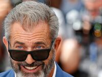 articles/2016/09/04/the-mel-gibson-forgiveness-tour-hits-venice-with-wwii-drama-hacksaw-ridge/160904-Stern-Mel-Gibson-tease_cnkg7h