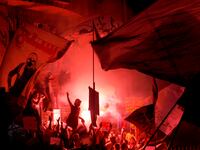articles/2013/06/23/you-say-you-want-a-revolution/130621-dickey-you-want-a-revolution-tease_oomvra