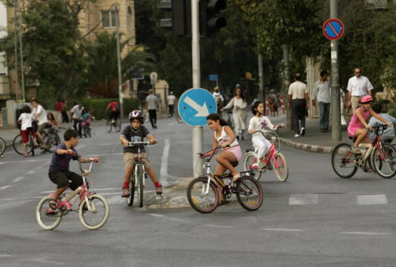 articles/2013/01/08/left-wing-party-runs-buses-on-the-sabbath/jerusalem-bicycles-openz_iumxvx