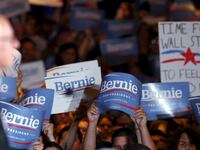 articles/2015/07/29/bernie-sanders-builds-a-people-s-army/150728-woodruff-bernie-fans-tease_uvkjfb