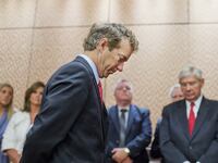 articles/2015/06/09/rand-paul-battles-the-gop-over-9-11-secrets/150608-mak-rand-paul-tease_ibpwlu