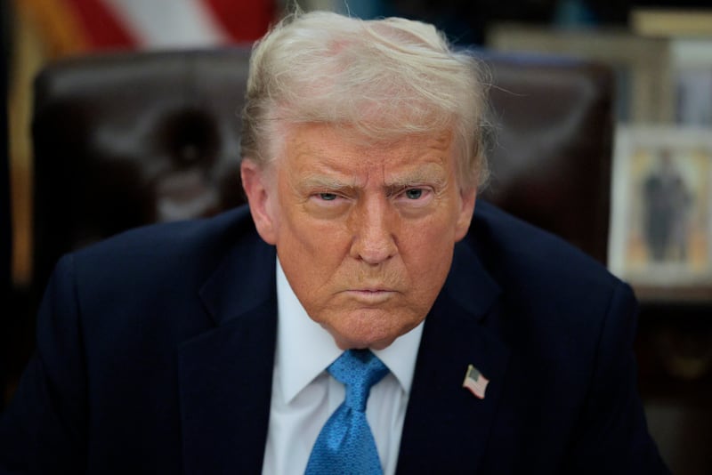 WASHINGTON, DC - JANUARY 31: U.S. President Donald Trump talks to reporters after signing an executive order, "Unleashing prosperity through deregulation," in the Oval Office on January 31, 2025 in Washington, DC. Trump spoke to reporters about tariffs against China, Canada and Mexico and how the newly confirmed Interior Secretary Doug Burghum will coordinate with the Energy Department and the Environmental Protection Agency. (Photo by Chip Somodevilla/Getty Images)
