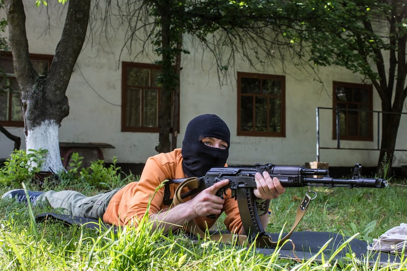 articles/2014/06/12/dnipropetrovsk-the-ukrainian-town-determined-to-stop-putin/140611-maheshwari-dnipropetrovsk1a-tease_w8qtlm