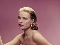 articles/2014/09/14/vogue-photographer-erwin-blumenfeld-secrets-of-a-fashion-legend/140912-erwin-blumenfeld8-tease_fijmy0