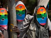 articles/2014/02/25/obama-the-family-and-uganda-s-anti-gay-christian-mafia/140224-Kohn-gays-tease_zyfbfg