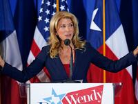 cheats/2014/09/06/davis-reveals-personal-abortion-story/140906-wendy-davis-cheat_yjspit