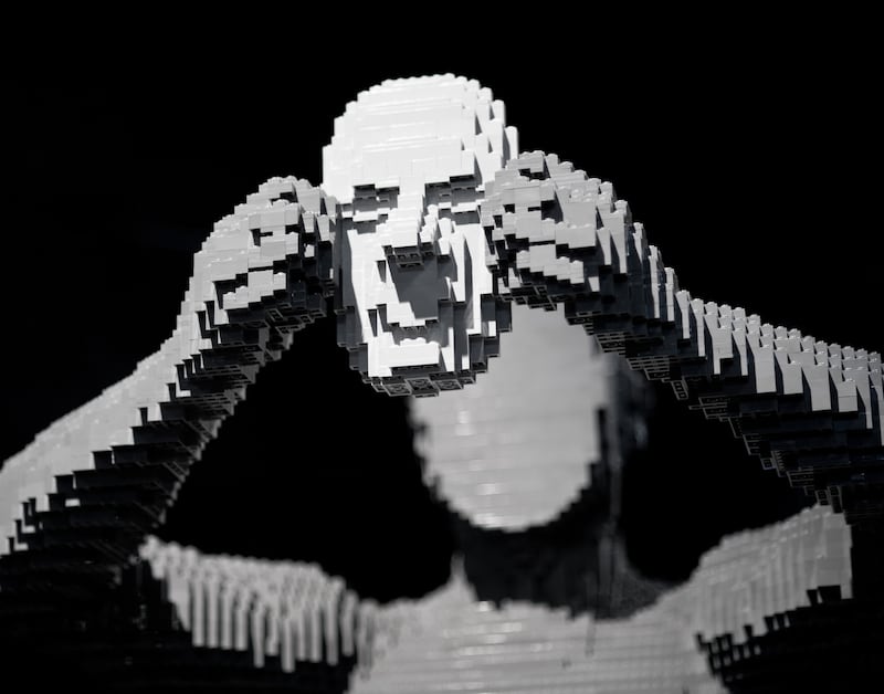 galleries/2014/02/07/20-amazing-lego-sculptures-that-will-blow-your-mind-photos/140206-lego18_nvoyq5