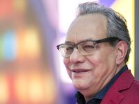 articles/2015/06/23/lewis-black-endorses-bernie-sanders-tells-bill-cosby-to-f-himself/150623-swin-Lewis-Black-tease_vjictk