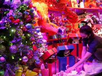 201118-alaina-early-xmas-tease2_k8hy1x