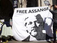 2021-08-11T111855Z_1002715866_RC2Y2P91GB0M_RTRMADP_3_BRITAIN-USA-ASSANGE_d2zetw