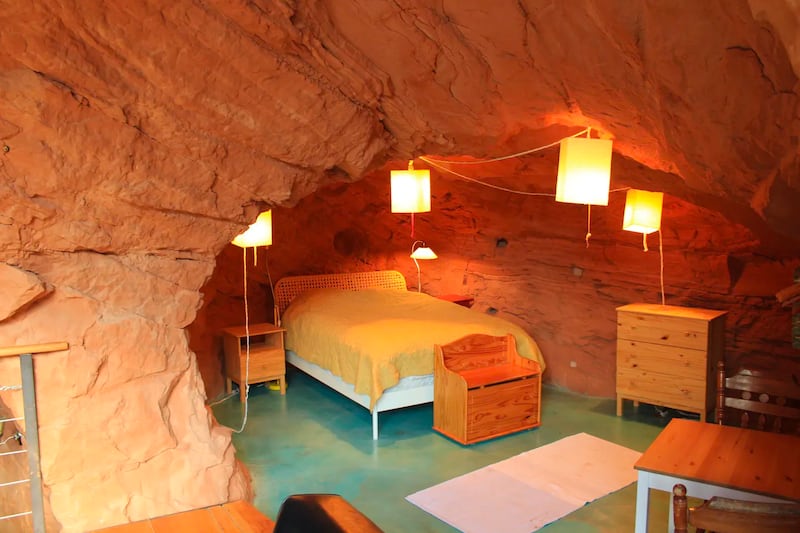 220314-omg-bedrock-02_xedjgj