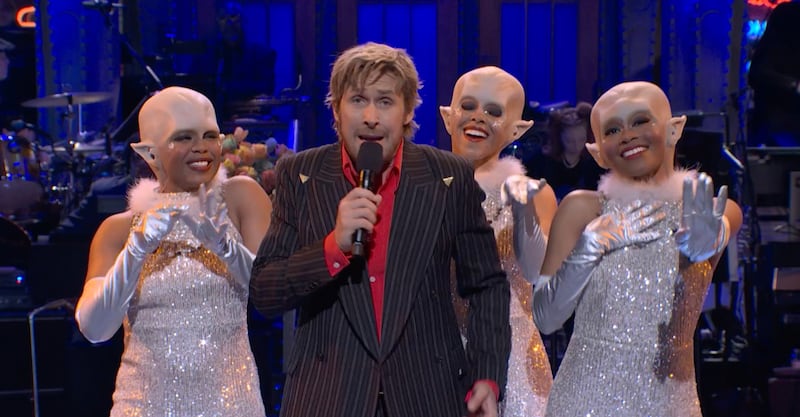 Ryan Gosling performs a Harry Styles song... in front of Harry Styles.