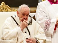 2022-04-14T090213Z_499734672_RC2WMT91R7MM_RTRMADP_3_RELIGION-EASTER-POPE-CHRISM_lh7e8j