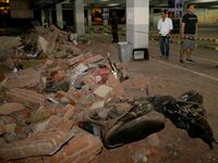 180805-indonesia-quake-dozens-dead-cheat_eayywn