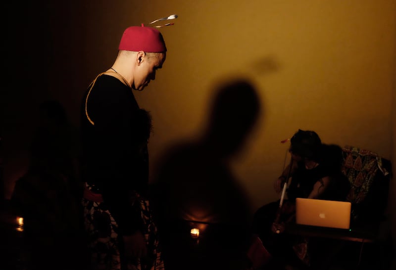galleries/2014/05/04/escaping-heroin-inside-a-18-year-old-ibogaine-ceremony-photos/140502-costa-rica19_qjqfne