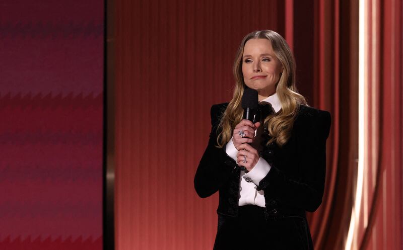 Kristen Bell hosting the SAG Actor Awards 2026