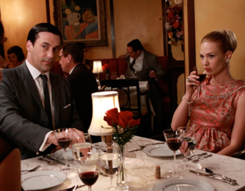 articles/2010/10/16/mad-mens-volatile-season/mad-men-drinking-game_134385_ndx1gk