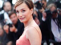 171121-Stern-Kristin-Scott-Thomas-tease2_nx1jpl
