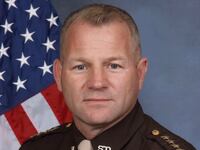 171115-texas-sheriff-trump-sticker-cheat_pgmamv