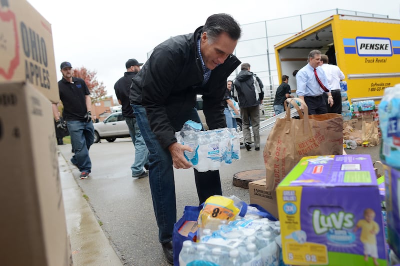 articles/2012/10/30/hurricane-sandy-exposes-mitt-romney-s-self-made-fema-problem/romney-fema-fail-avlon_gfzwmq