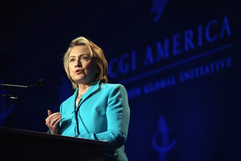 articles/2013/06/14/mark-mckinnon-why-i-m-working-with-hillary-clinton-now/130613-avlon-clinton-tease_zwnoeg