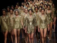 articles/2013/09/23/dolce-gabbana-from-ruins-to-riches/130922-dandg-tease_hhvenx