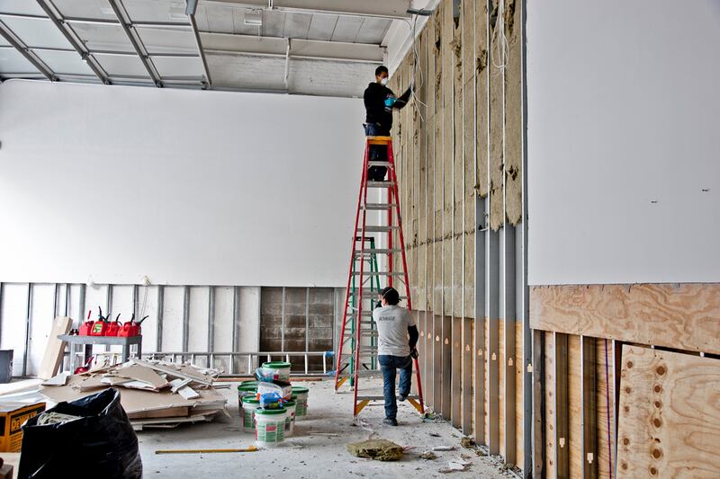 articles/2012/11/06/how-hurricane-sandy-rocked-the-art-galleries-in-chelsea/sandy-art-galleries-zwirner1_vye6r2