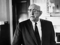 articles/2015/07/07/why-does-the-senate-honor-a-white-supremacist-it-s-time-to-ditch-richard-russell-for-bob-dole/150706-tomasky-russell-tease_o9804a