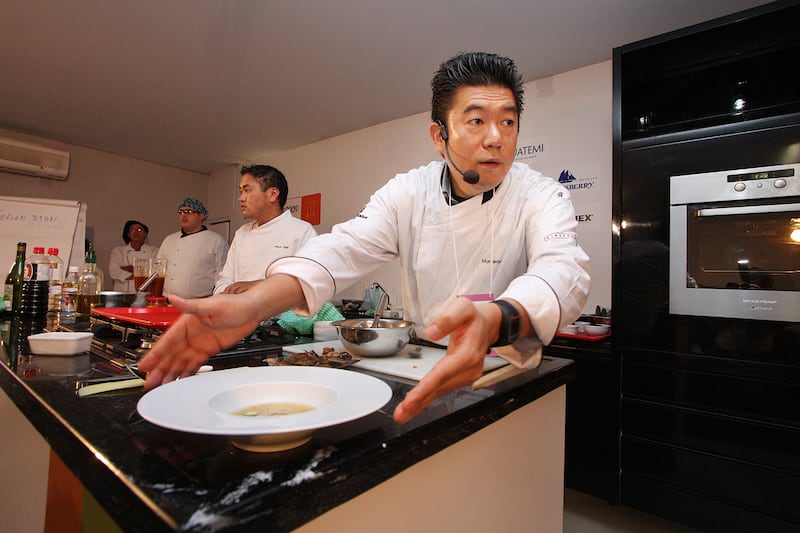 articles/2014/06/25/meet-the-chef-fighting-to-ensure-that-brazilians-will-never-be-as-fat-as-americans/140624-presser-brazil-embed_hqxkvn