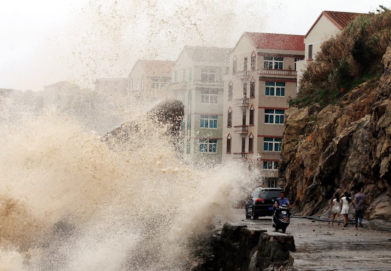 galleries/2015/08/09/typhoon-swamps-china-and-taiwan-photos/150809-china--typhoon-soudelor-02_s5umja