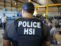 181009-migrant-families-released-az-cheat_onntw9