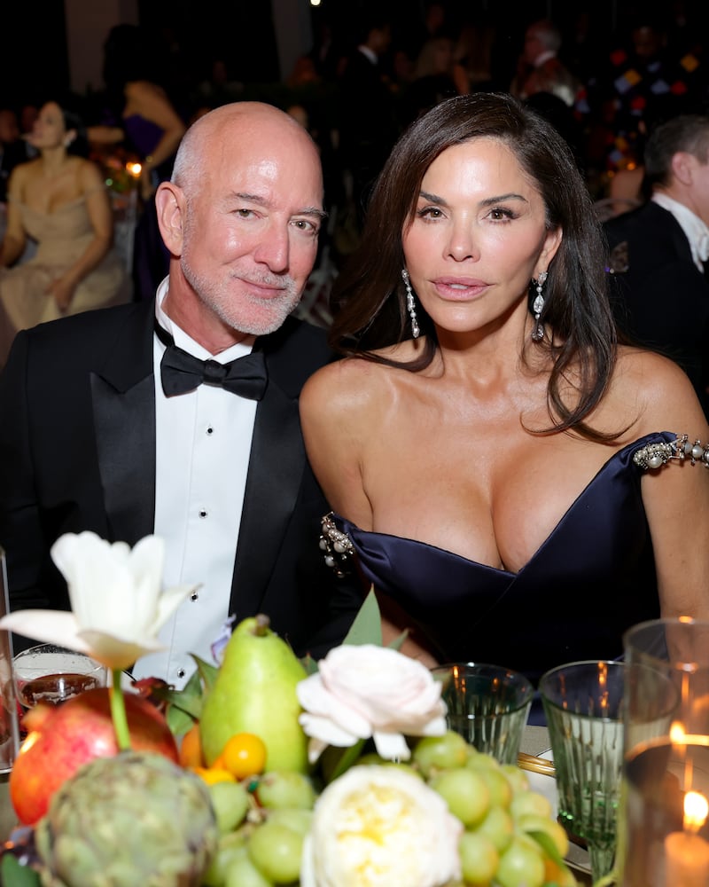 Jeff Bezos and Lauren Sánchez Bezos were the main funders and honorary chairs at the 2026 Met Gala on May 4, 2026.